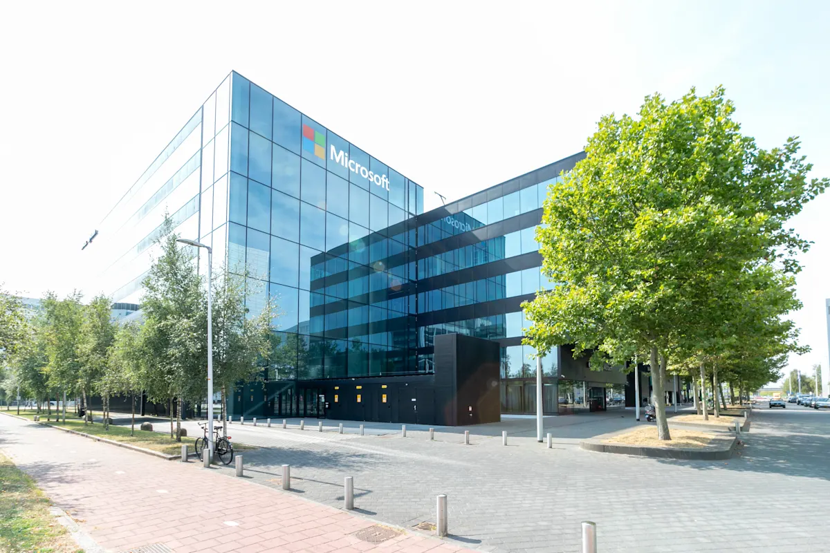 Spaces, Evert van de Beekstraat 354 - 1.webp