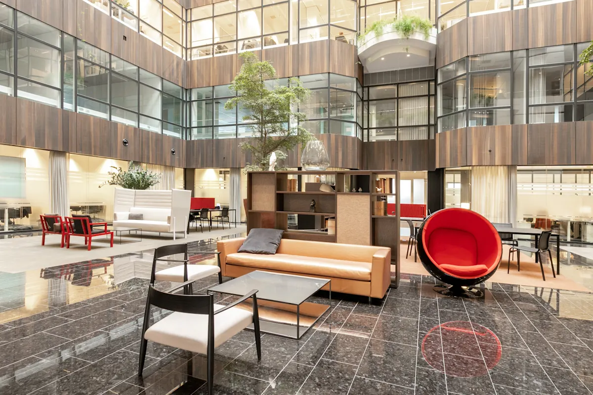 Regus, Strawinskylaan 3051, Atrium - 1.webp